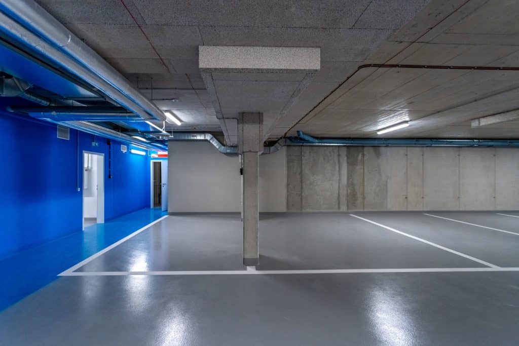 Hummervoll epoxygulv for garasje - holdbarhet og estetikk

